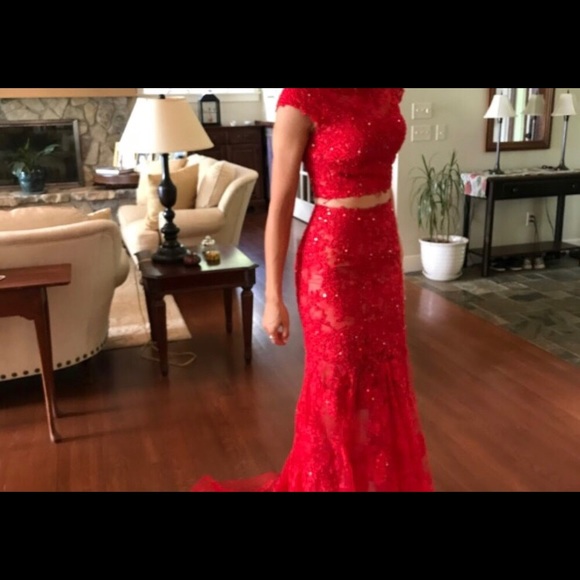 Red Sherri Hill Prom Dress - Picture 4 of 4